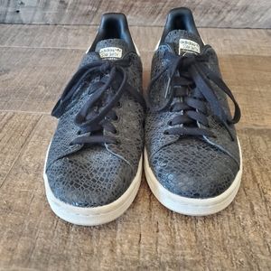 Stan Smith Adidas Faux Snakeskin look sz 7.5
